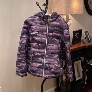Time and True puffer jacket. Size Large.